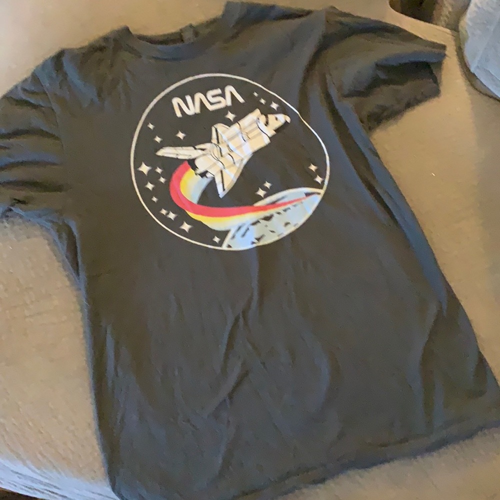 Men’s NASA tee M